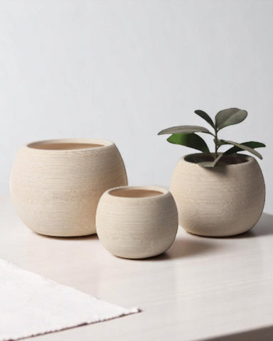 Nala Planter - Medium - curves without tray / 22cm / White Terracotta