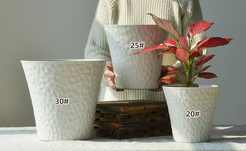 Luna Straight – Premium Metallic-Finish Planter