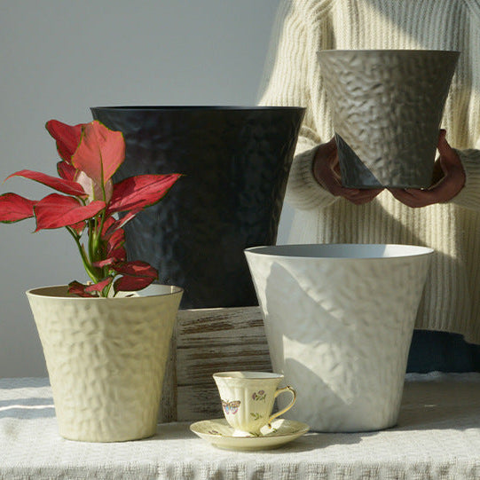 Luna Straight – Premium Metallic-Finish Planter