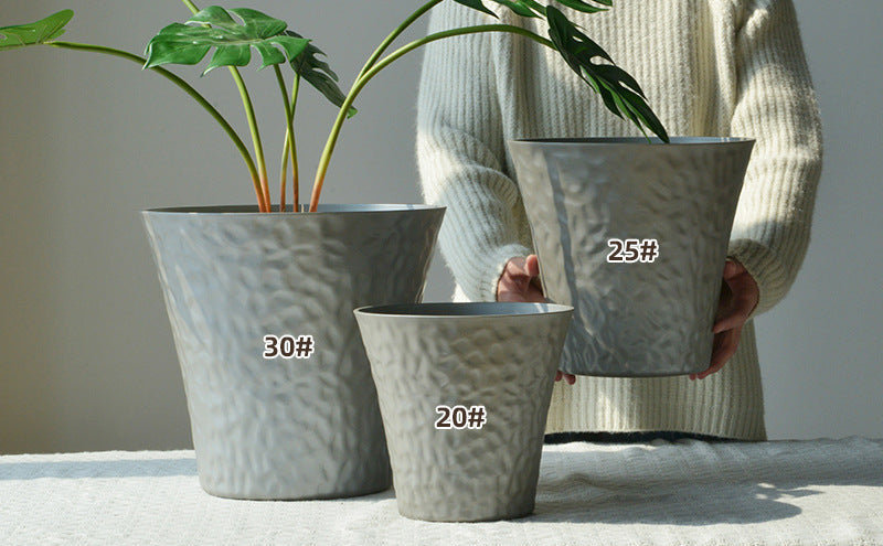 Luna Straight – Premium Metallic-Finish Planter