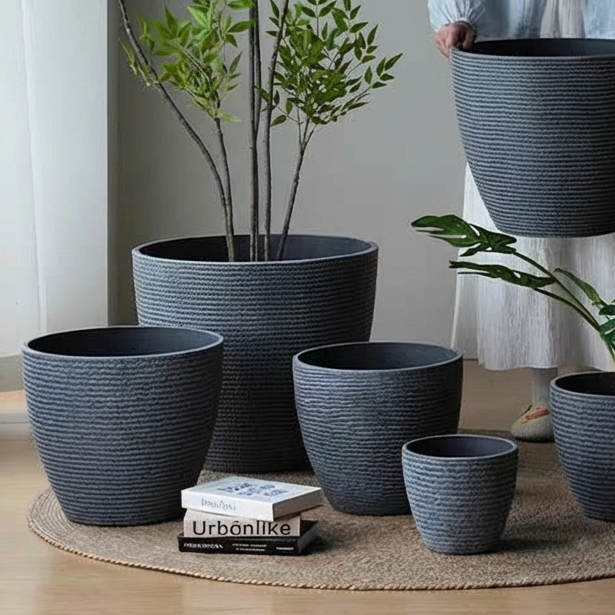 Cloudstone Classic Egg Planter - XL